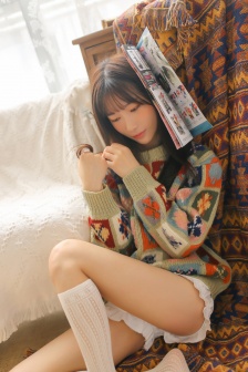 红色机尾